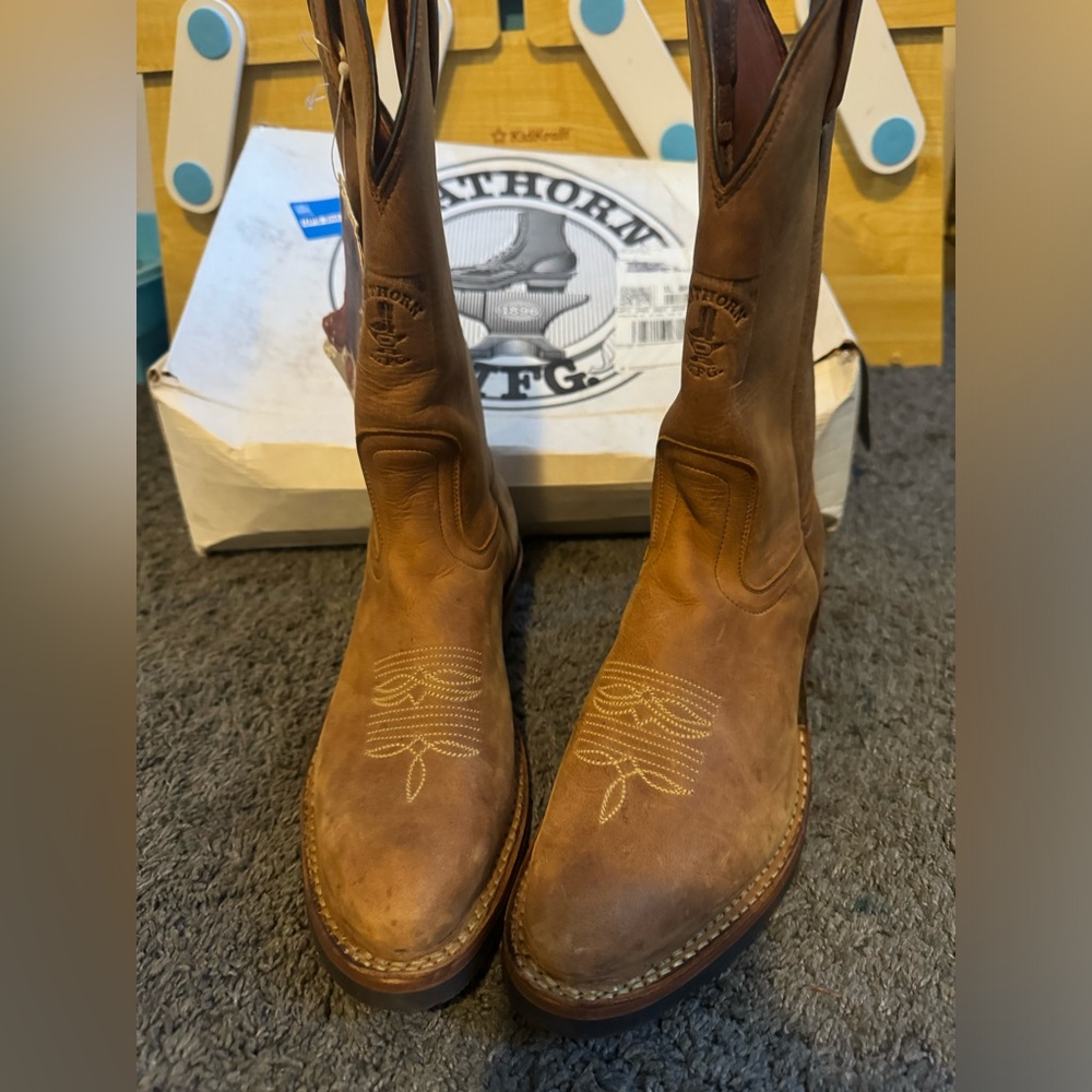 Hathorn boots made by whites boots. The boots are new never worn.